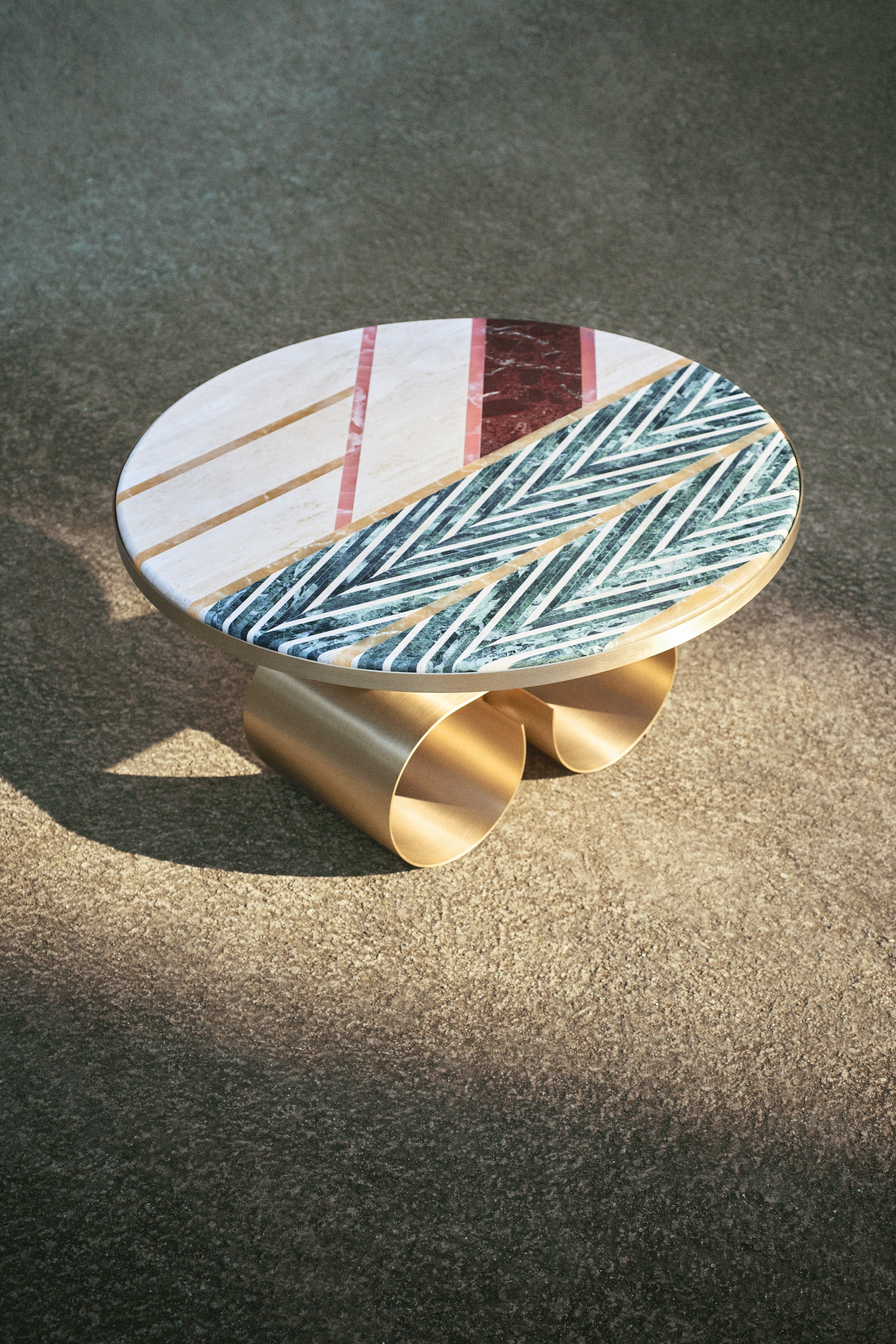 Earring, coffee table - Products | Fendi Casa